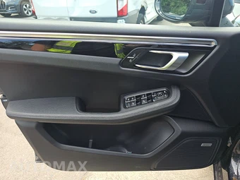 2021 Porsche Macan – miniatura 9