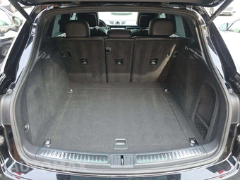 2021 Porsche Macan - miniatura 14
