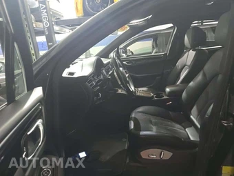 2021 Porsche Macan – miniatura 6