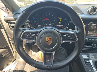 2021 Porsche Macan - miniatura 10
