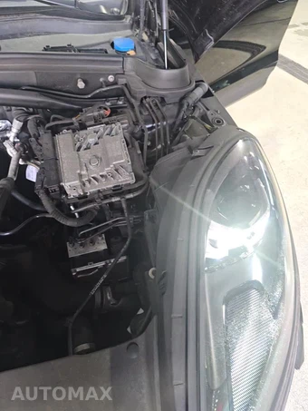 2021 Porsche Macan – miniatura 22