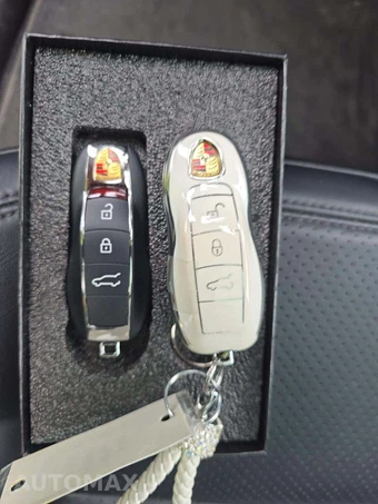 2021 Porsche Macan – miniatura 8