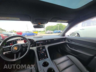 2021 Porsche Taycan 4S – miniatura 10