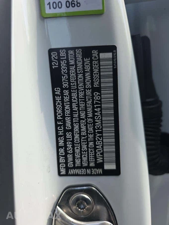 2021 Porsche Taycan 4S – miniatura 5