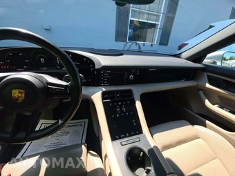 2021 Porsche Taycan 4S – miniatura 10