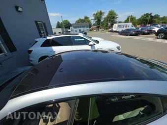 2021 Porsche Taycan 4S – miniatura 12