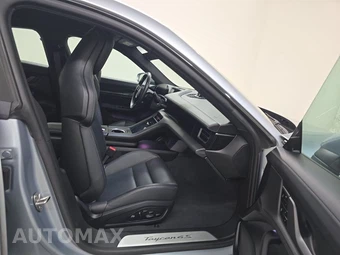 2021 Porsche Taycan 4S – miniatura 8