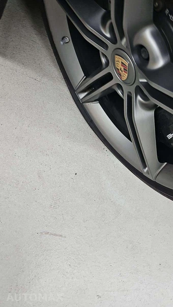 2021 Porsche Taycan Turbo S – miniatura 36