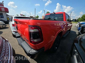 2021 Ram 1500 Big Horn Crew Cab Medium Bed - miniatura 3