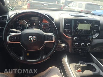 2021 Ram 1500 Big Horn Crew Cab Medium Bed - miniatura 11