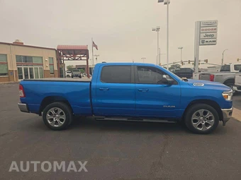 2021 Ram 1500 Big Horn Crew Cab Medium Bed - miniatura 4