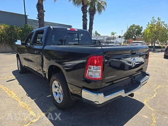 2021 Ram 1500 Big Horn Crew Cab Short Bed - miniatura 2