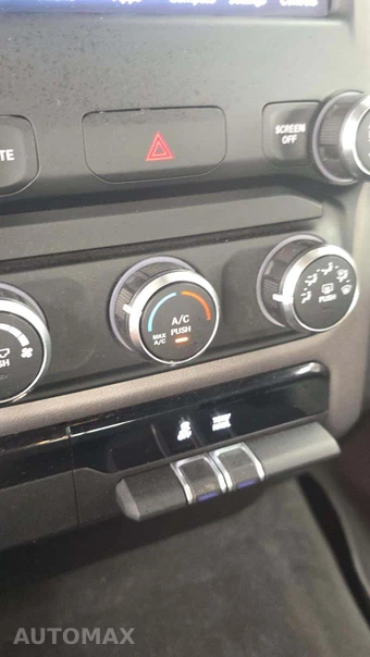 2021 Ram 1500 Big Horn Crew Cab Short Bed - miniatura 26