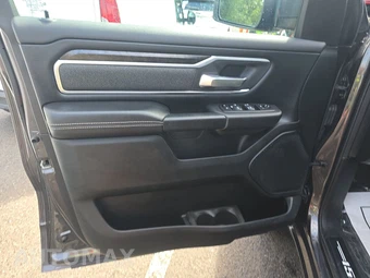 2021 Ram 1500 Big Horn Crew Cab Short Bed - miniatura 9