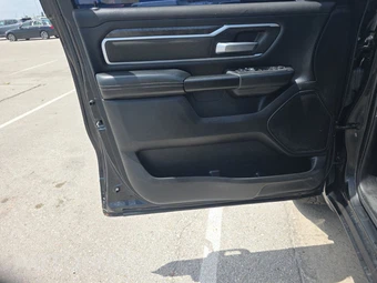 2021 Ram 1500 Big Horn Extended Cab Medium Bed - miniatura 9