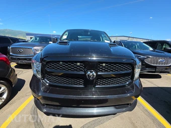 2021 Ram 1500 Classic Express Extended Cab Medium Bed - miniatura 2