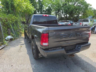 2021 Ram 1500 Classic Express Extended Cab Medium Bed - miniatura 2