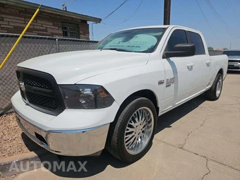 2021 Ram 1500 Classic SLT Crew Cab Medium Bed