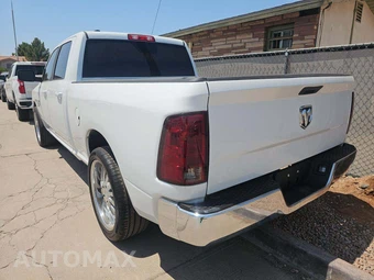 2021 Ram 1500 Classic SLT Crew Cab Medium Bed - miniatura 2