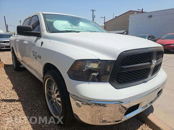 2021 Ram 1500 Classic SLT Crew Cab Medium Bed - miniatura 4