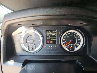 2021 Ram 1500 Classic SLT Crew Cab Medium Bed - miniatura 9