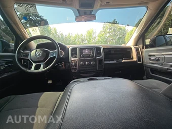 2021 Ram 1500 Classic SLT Crew Cab Medium Bed - miniatura 11