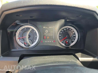 2021 Ram 1500 Classic SLT Crew Cab Medium Bed - miniatura 6