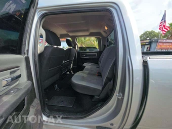 2021 Ram 1500 Classic SLT Crew Cab Medium Bed - miniatura 13