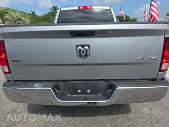 2021 Ram 1500 Classic SLT Crew Cab Medium Bed - miniatura 24