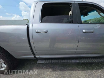 2021 Ram 1500 Classic SLT Crew Cab Medium Bed - miniatura 26
