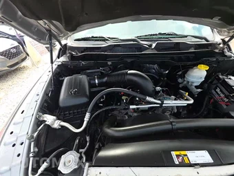 2021 Ram 1500 Classic SLT Crew Cab Medium Bed - miniatura 31