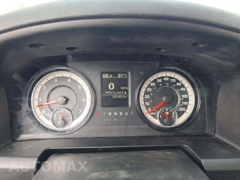 2021 Ram 1500 Classic SLT Crew Cab Medium Bed - miniatura 9