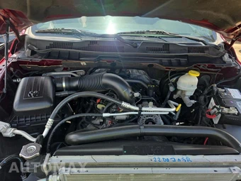 2021 Ram 1500 Classic SLT Crew Cab Medium Bed - miniatura 12