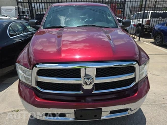 2021 Ram 1500 Classic SLT Crew Cab Medium Bed - miniatura 2