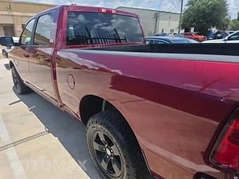 2021 Ram 1500 Classic SLT Crew Cab Medium Bed - miniatura 6