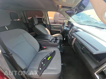 2021 Ram 1500 Classic SLT Crew Cab Short Bed - miniatura 8