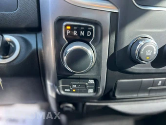 2021 Ram 1500 Classic SLT Crew Cab Short Bed - miniatura 26