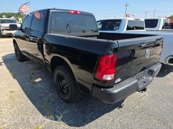 2021 Ram 1500 Classic Special Service Crew Cab Short Bed - miniatura 2