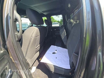 2021 Ram 1500 Classic Warlock Extended Cab Medium Bed – miniatura 13