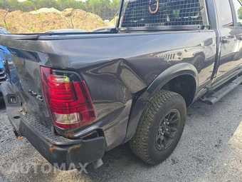 2021 Ram 1500 Classic Warlock Extended Cab Medium Bed – miniatura 29