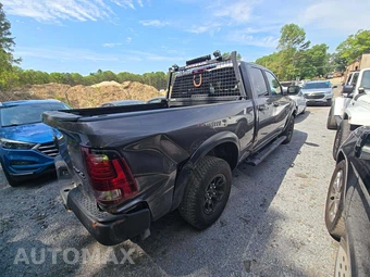 2021 Ram 1500 Classic Warlock Extended Cab Medium Bed – miniatura 3
