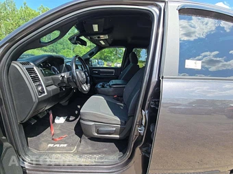 2021 Ram 1500 Classic Warlock Extended Cab Medium Bed - miniatura 3