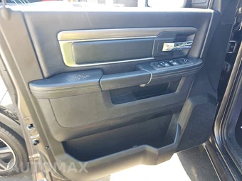 2021 Ram 1500 Classic Warlock Extended Cab Medium Bed - miniatura 9