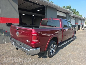 2021 Ram 1500 Laramie Crew Cab Medium Bed - miniatura 4
