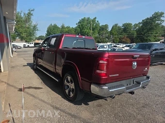 2021 Ram 1500 Laramie Crew Cab Medium Bed - miniatura 6