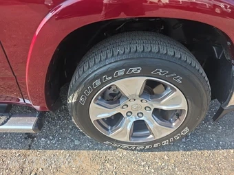2021 Ram 1500 Laramie Crew Cab Medium Bed - miniatura 9
