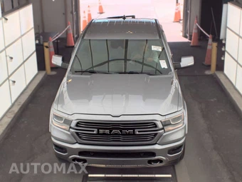 2021 Ram 1500 Laramie Crew Cab Short Bed - miniatura 2
