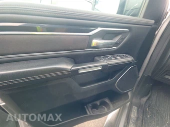 2021 Ram 1500 Laramie Crew Cab Short Bed - miniatura 9