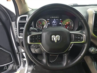 2021 Ram 1500 Laramie Crew Cab Short Bed - miniatura 10