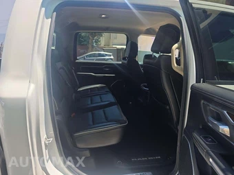 2021 Ram 1500 Laramie Crew Cab Short Bed - miniatura 16